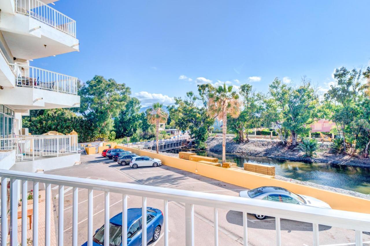 Beach Front Flat With Sea Views Marbella Exterior photo